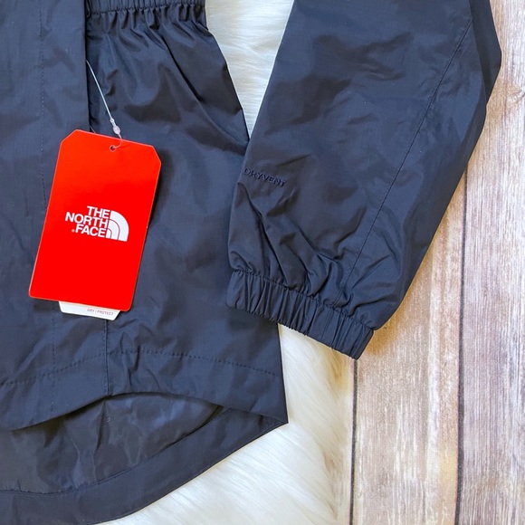 The North Face Women’s Resolve Parka II Waterproof Navy Rain Jacket - Picture 5 of 9